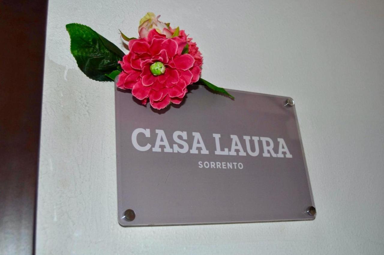 Готель Casa Laura Сорренто Екстер'єр фото